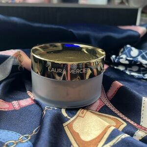 🆕 Brand new Laura Mercier 1oz translucent setting powder